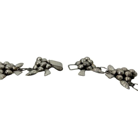 Vintage Art Deco Mexican Sterling Silver Repousse Grape Necklace 16" Long - Picture 6 of 8